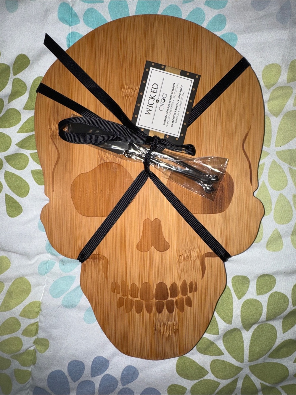 Skull Bamboo Serving/Charcuterie Board - Natural